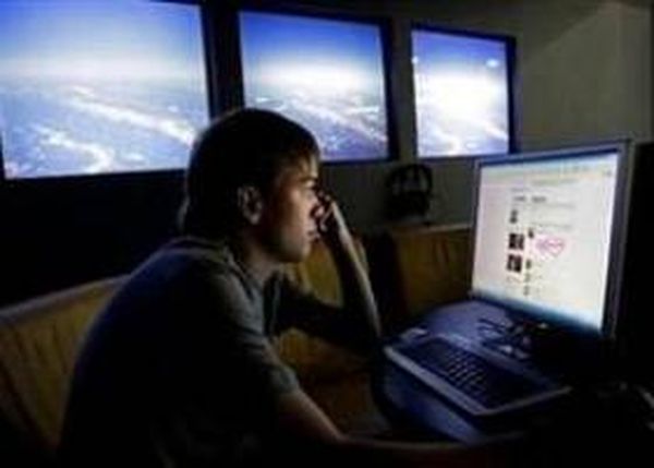 لن تصدقوا ماذا حصل لشاب واعد فتاة عبر الانترنت لمدة 6 سنوات ؟