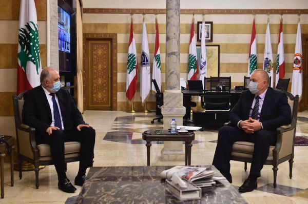 فهمي عرض الاوضاع مع سفير روسيا