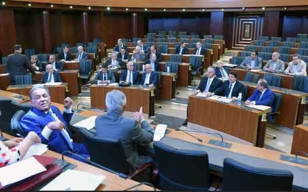 «اللّجان» تستسلم وتترك الحسم لـ«هيئة الحوار»