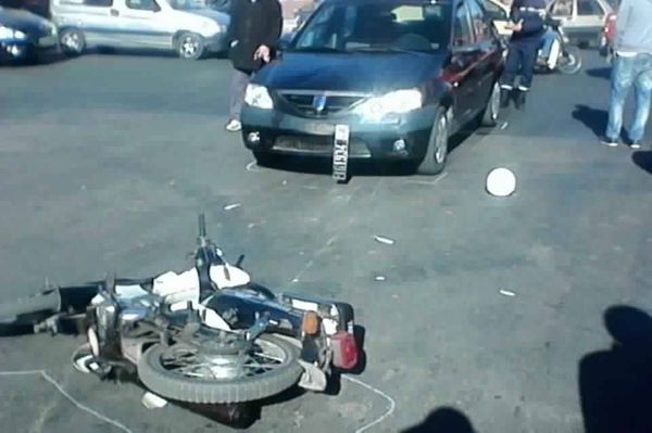 قتيل وجريح بحادث سير بين دراجة وشاحنة على طريق عام اللبوة