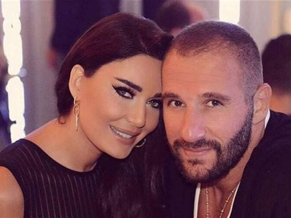 سيرين عبد النور تركع امام زوجها وتوجه له رسالة مؤثرة