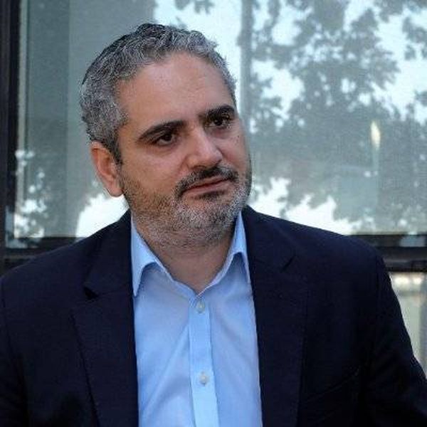 تساءل الباحث في مؤسسة كارنيغي مهند الحاج علي  اذا كان رئيس الجمهورية يجب ان يأتي دائما من الجيش؟