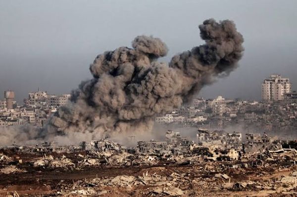 قصف إسرائيلي يستهدف محيط مستشفى كمال عدوان شمال غزة