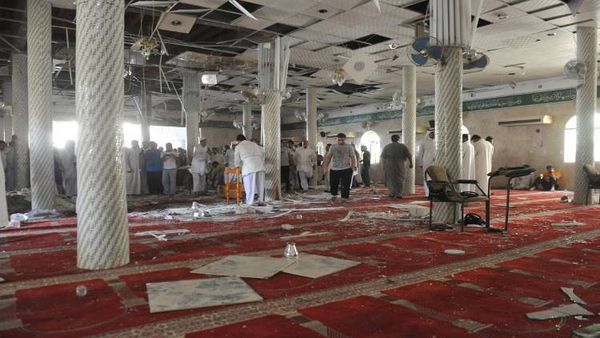 خيانة جندي سعودي تسهل تنفيذ العملية الانتحارية في مسجد في ‫السعودية‬