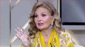 يسرا تكشف تفاصيل شخصية وترد على الشائعات