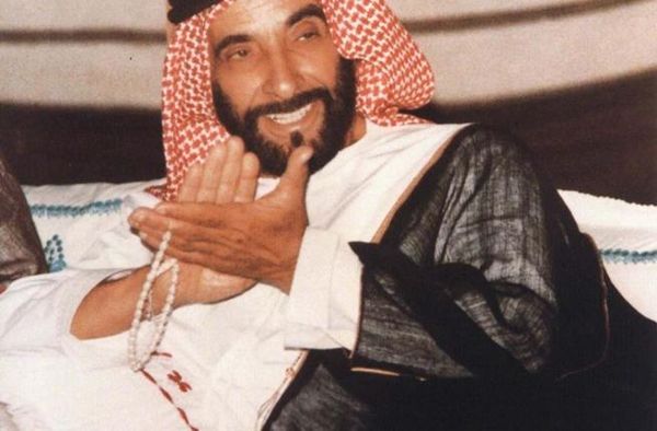 صدر عن مركز حمدان بن محمد لإحياء التراث أولى القصائد في مدح زايد 