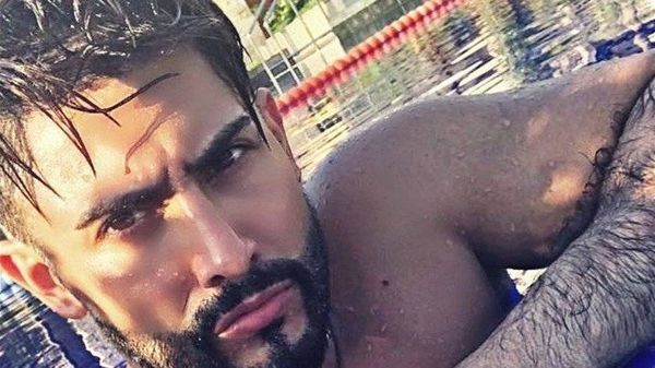 لبناني في الكويت يثير بلبلة بعدما وصف تفكير الخليجيين بـ"النعال"
