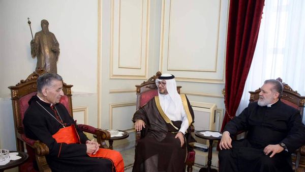 البخاري من بكركي: الولاء للوطن أساس النهوض