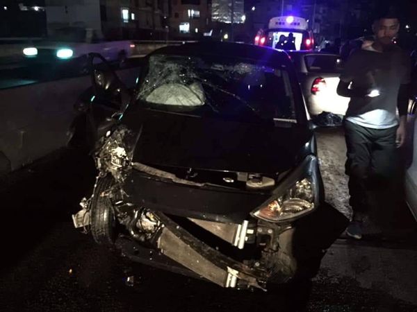 جريح بحادث سير على طريق المطار