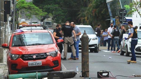 30 رجلا بأسلحة ومتفجرات يقتحمون مصرفا جنوب البرازيل ويحتجزون رهائن