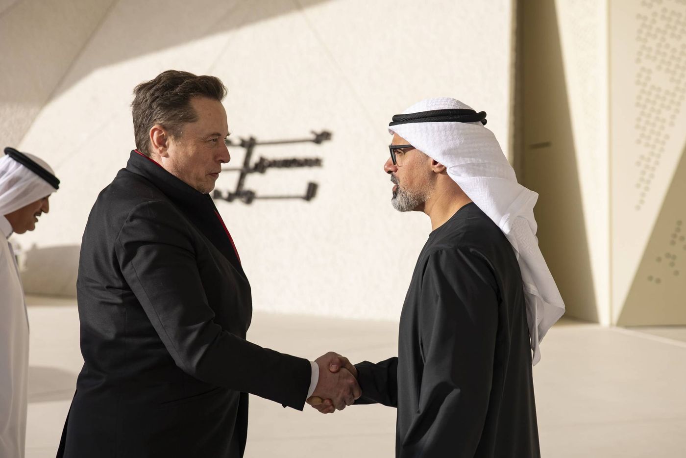 بن زايد وماسك يبحثان مستقبل الشراكات في التكنولوجيا والفضاء