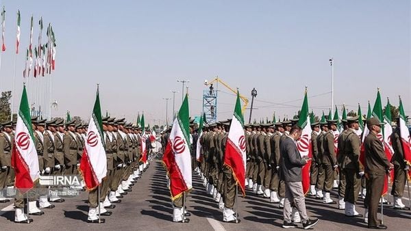 الحرس الثوري يتهم واشنطن بتعمد استهداف حفل عقد قران في سيريك