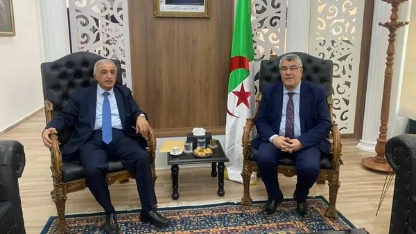 هاشم يبحث مع سفير الجزائر تمتين العلاقات وتفعيل لجان الصداقة البرلمانية