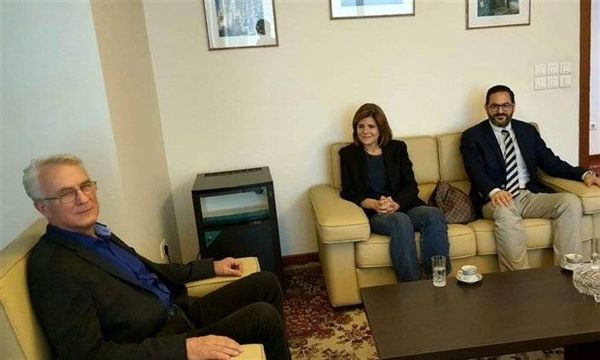 خريش وحداد زارا سفير المجر وسلماه الورقة السياسية للتيار الوطني الحر