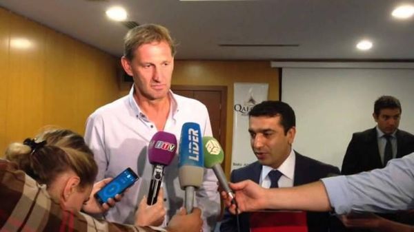 طوني أدامز: رامسي يلعب جيدا من أجل ناديه المقبل