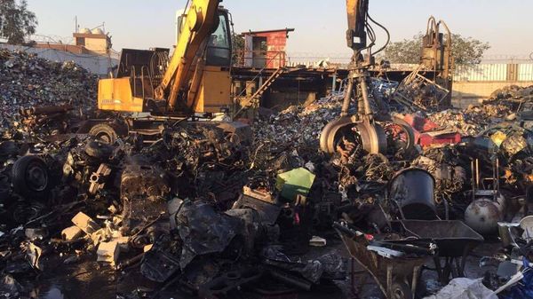 حريق داخل بؤرة لتجميع الخرضوات في الشويفات