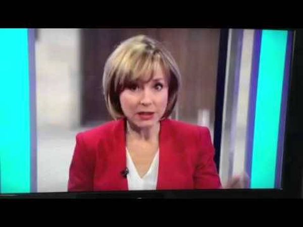 فيديو: مذيعة BBC تهدد بطرد ضيفها مباشرةً على الهواء لهذا السبب
