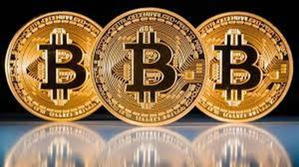 بتكوين قرب أعلى مستوى في أسبوعين مدعومة بالآمال في ليبرا