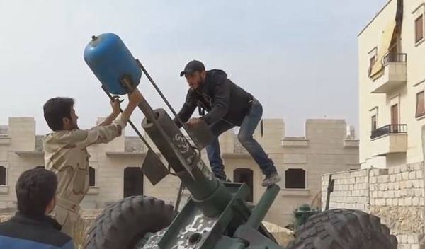 تمديد «هدنة الصمت» يوماً إضافياً في دمشق وغوطتها الشرقية.. ومجموعات مسلحة ترفضها … موسكو تتحدث عن جهود لوقف المعارك في حلب وتدعو إلى دعم المبادرة الأميركية الروسية