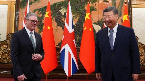 ستارمر وشي جين بينغ يؤكدان ضرورة تعزيز العلاقات البريطانية-الصينية