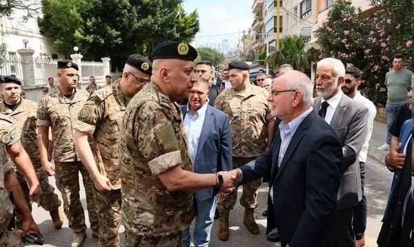 قيادة الجيش وأهالي بلدة كفرجرة شيعوا النقيب الشهيد إيلي الخوري