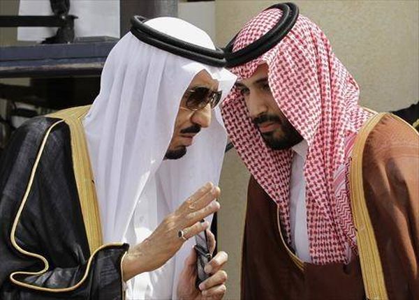 الملك سلمان أخبر أشقاءه: إبني سيتولى العرش