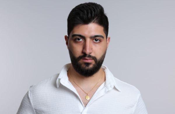 بصمتان موسيقيتان جديدتان لنيكولاس دبس بين الشجن والرومانسية