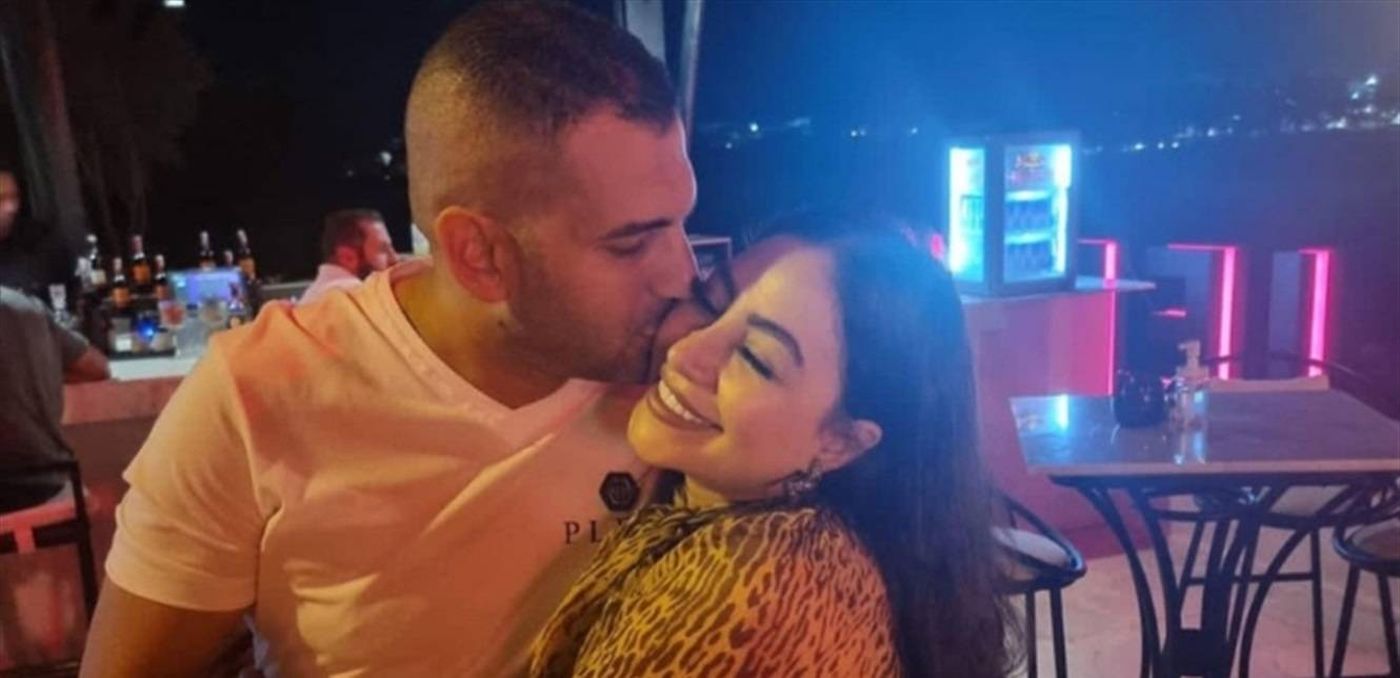 القبض على زوج المطربة الشهيرة بتهمة سرقة طليقها!