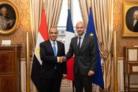 عبد العاطي يبحث مع نظيره الفرنسي أوضاع غزة ولبنان وليبيا