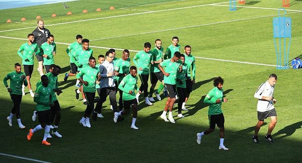 المنتخب السعودي ينجو من كارثة مميتة في روسيا