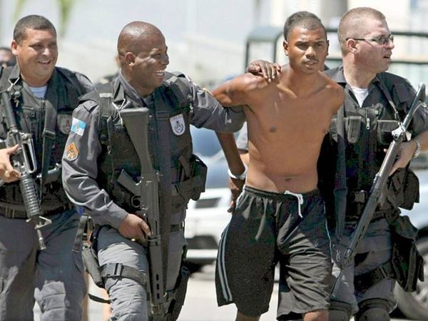 البرازيل: مقتل 25 شخصاً في عملية أمنية ضد عصابة لسرقة المصارف