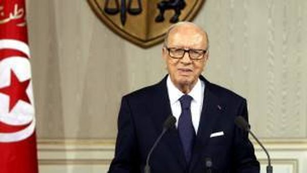 أزمة في تونس بسبب الحجاب