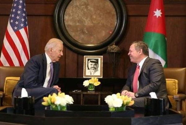 بايدن يجري محادثات مع العاهل الاردني حول جهود "مكافحة الارهاب والتطرف"