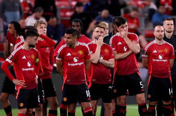 متفرقات كروية... رحلة لإنقاذ مانشستر يونايتد ومفاوضات برشلونة