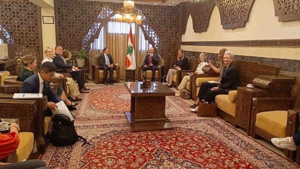 من صيدا.. وزير خارجية النرويج يعلن رفض بلاده "سياسة الاحتلال والتدمير الممنهج"