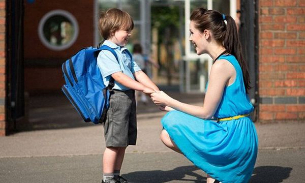 10 نصائح لكسر خوف طفلك من المدرسة
