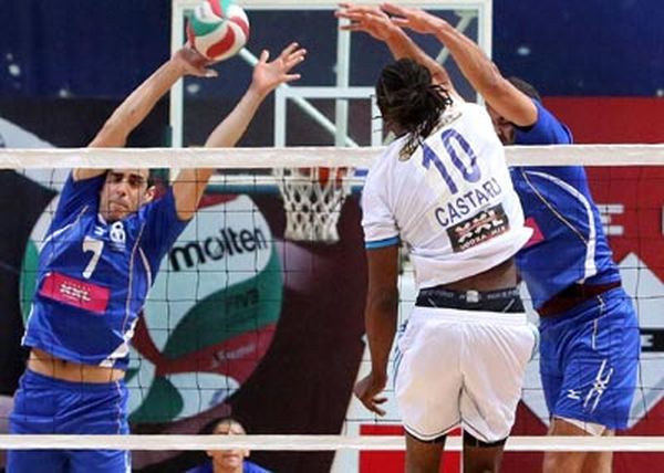 
بطولة لبنان في الكرة الطائرة
الأنوار وضع قدماً في الدور نصف النهائي