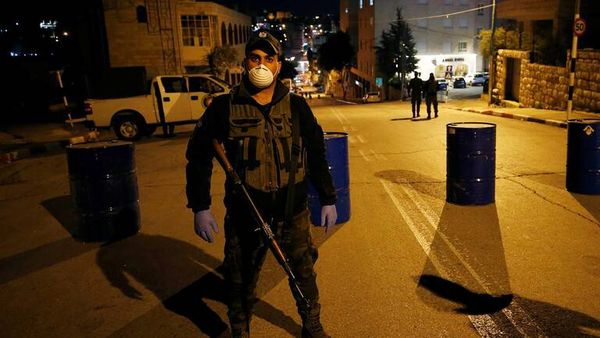 استشهاد عنصري أمن فلسطينيين باشتباك مسلح مع قوات خاصة إسرائيلية