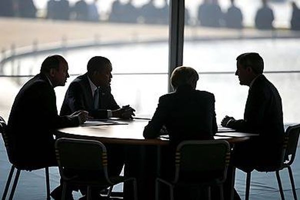 الى المفاوضات بعربة الموتى