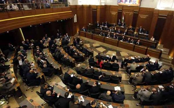 كسر اغلبية الـ 86 لصالح الثنائي المسيحي يؤجل الانتخابات