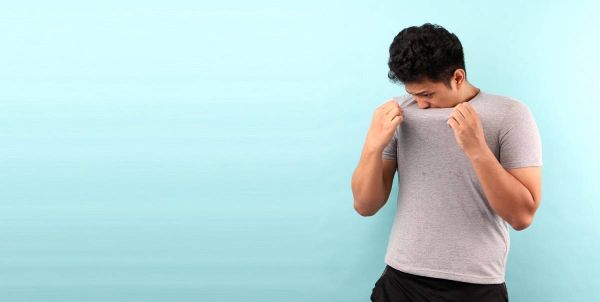 روائح للجسم تخبركَ أنكَ في خطر... لا تهملها!