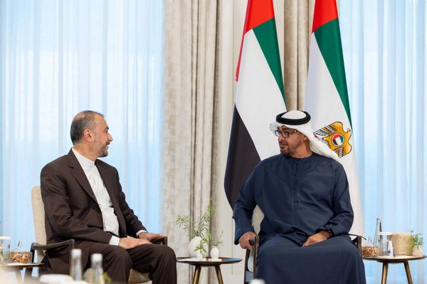 عبد اللهيان يلتقي رئيس الإمارات..وهذا ما تمّ بحثه