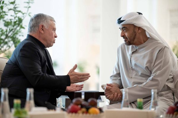 رئيس دولة الإمارات يستقبل ملك الأردن
