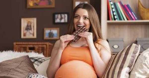 أطعمة تجنبيها أثناء الحمل