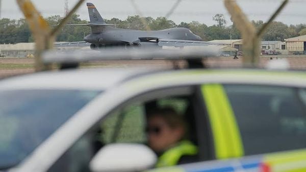 "نيويورك تايمز" عن مسؤولين: مخطط الهجوم على قاعدة فيرفورد اتضح بعد اعتراض اتصالات ومعلومات استخبارية أخرى