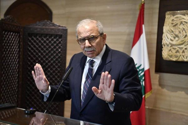 الأوضاع العامة والتطورات العسكرية والمالية محور اجتماعات سلام في السراي