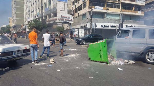 منشورات تغطي جدران طرابلس: حان الوقت للتحرّك