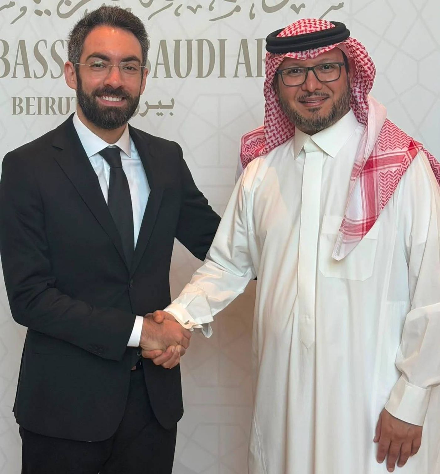لقاء وداعي بين صليبا وبخاري