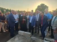 بلدية تحوم تحتفل بوضع حجر الأساس لمقرها الجديد