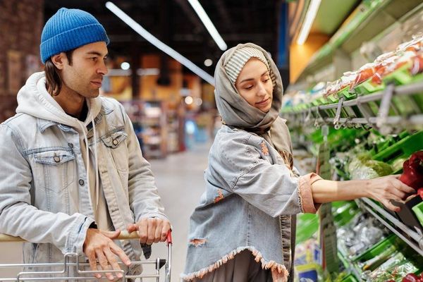 ما الذي يجب أن تتضمنه قائمة التسوق الخاصة بك خلال شهر رمضان مع خبيرة التغذية بتول اللو!
